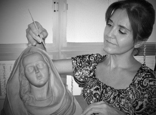 MODELANDO BUSTO DE LA DOLOROSA